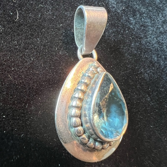 Blue Topaz & Sterling Pendant - Picture 2 of 6